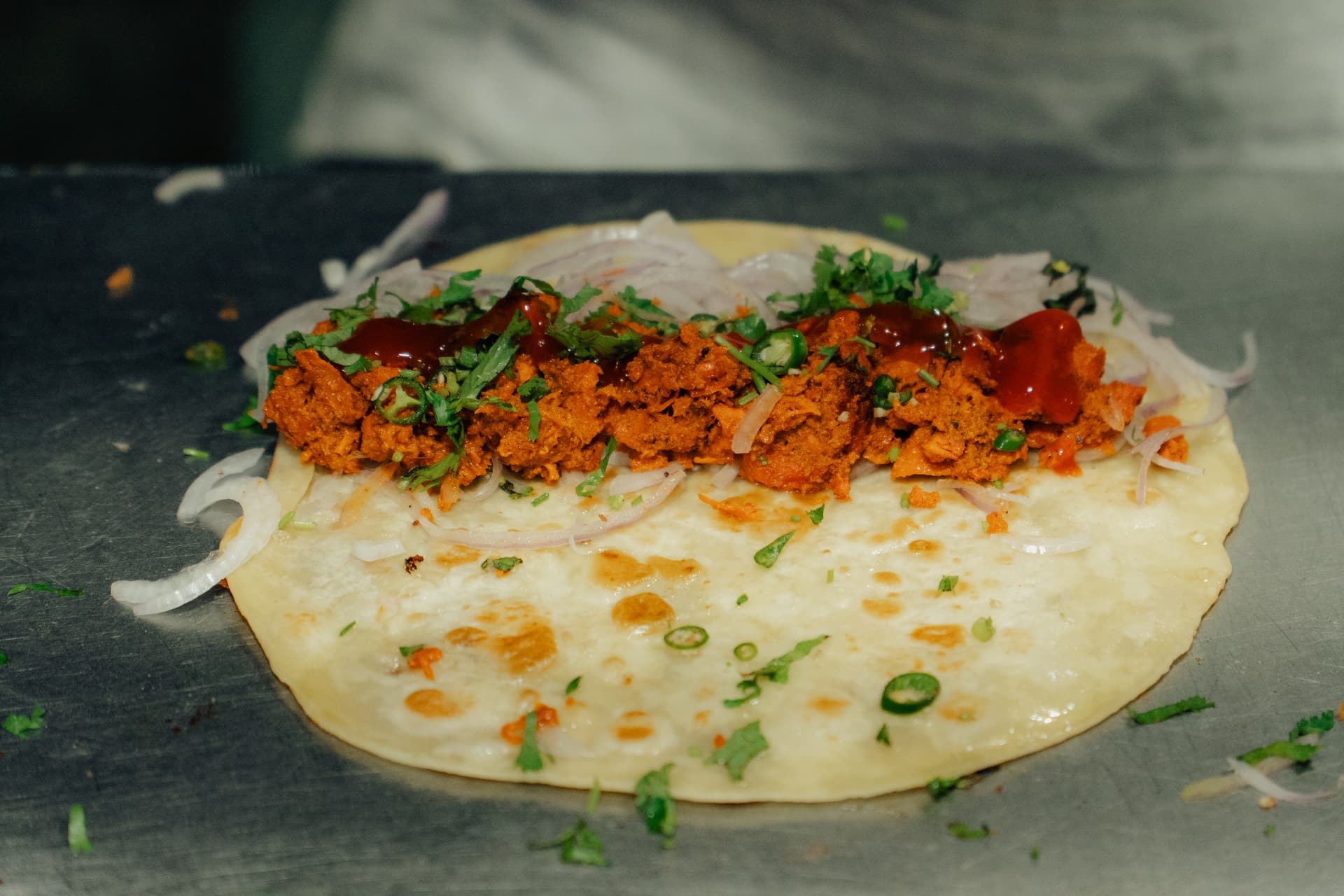 <p><em>New Alipore locals swear by Anamika's rolls.&nbsp;</em></p>