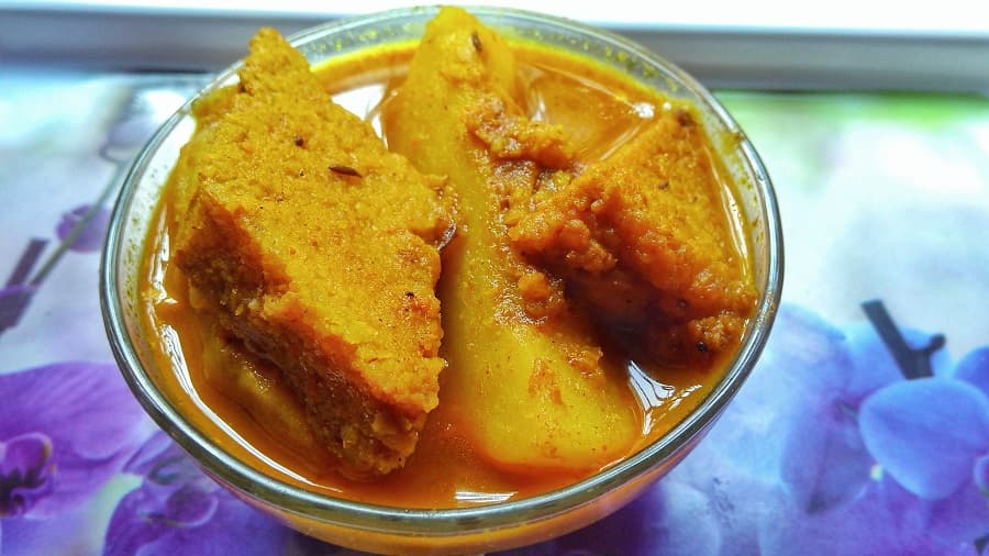 <p>Dhokar Dalna is a perfect alternative for those bored of having only paneer as a vegetarian option.&nbsp;</p>
