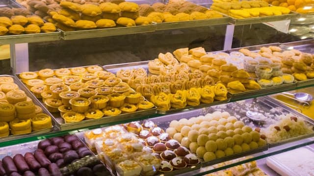 5 typically Bengali sweets other than Rosogolla