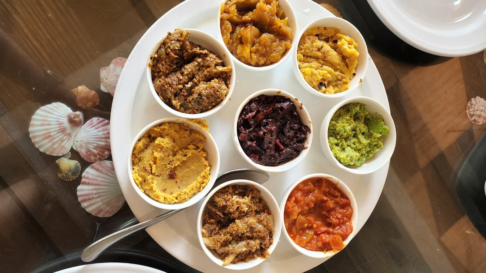 <p>Mashed vegetables or fish mixed with chillies, onions and mustard oil. (Shutterstock)</p>