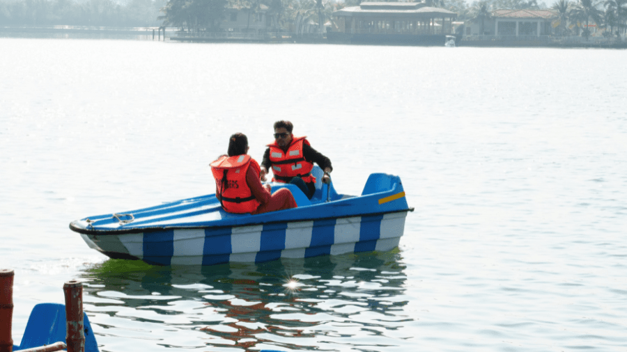 <p>Paddle boating is a popular activity at the Park.</p>