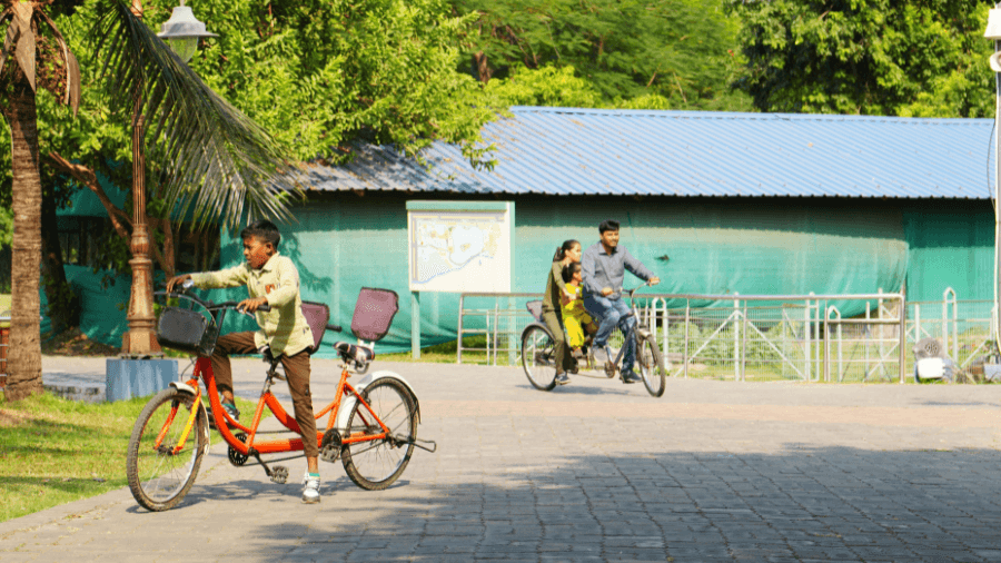 <p>Duo cycling is a popular family and couple activity.&nbsp;</p>