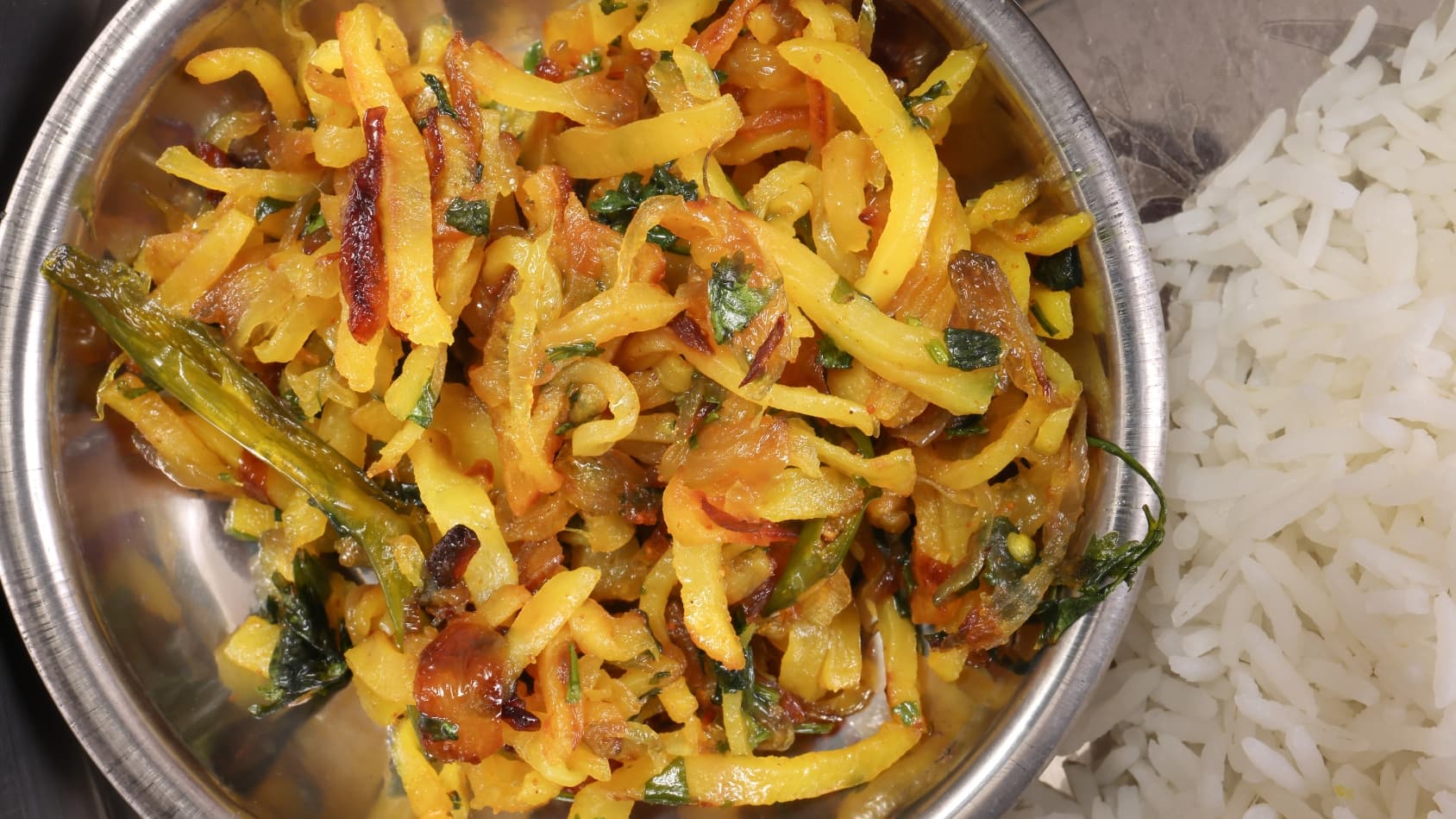 <p>Lightly stir-fried vegetables tempered with nigella seeds or panch phoron. (Shutterstock)</p>