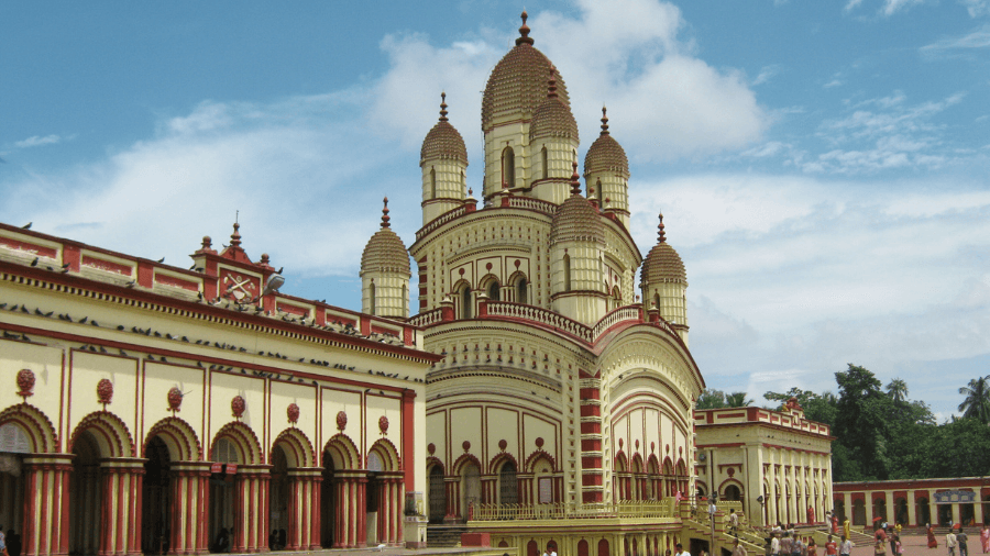 <p dir="ltr">The temple was the vision of Rani Rashmoni.</p>