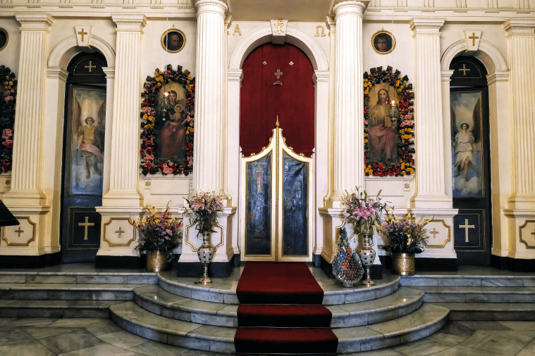 <p>The altar at the Greek Orthodox Church. (Picture by Kinjal Bose, Wikimedia Commons)</p>