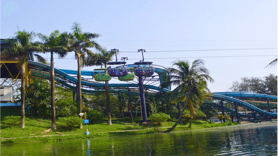 <p>As Kolkata’s most popular amusement park, Nicco Park welcomes crowds year-round. (Picture by Rakeshnandi1990, Wikimedia Commons)</p>