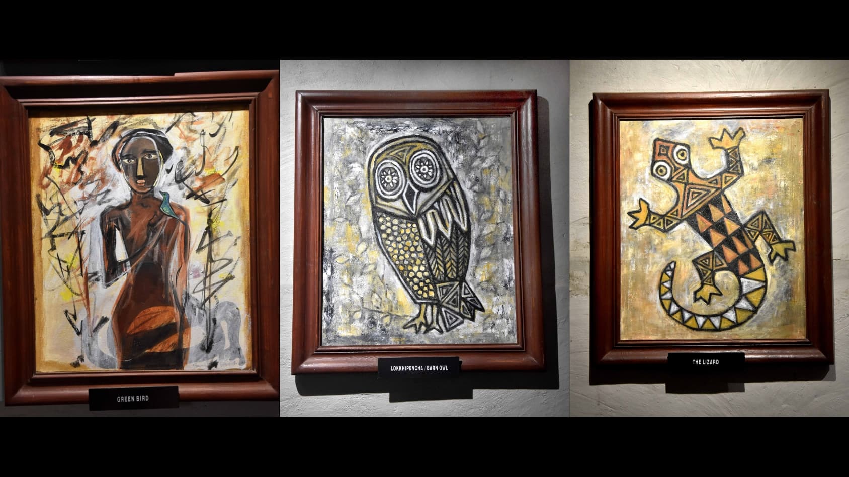 <p>Traditional art pieces on display inside the museum.</p>