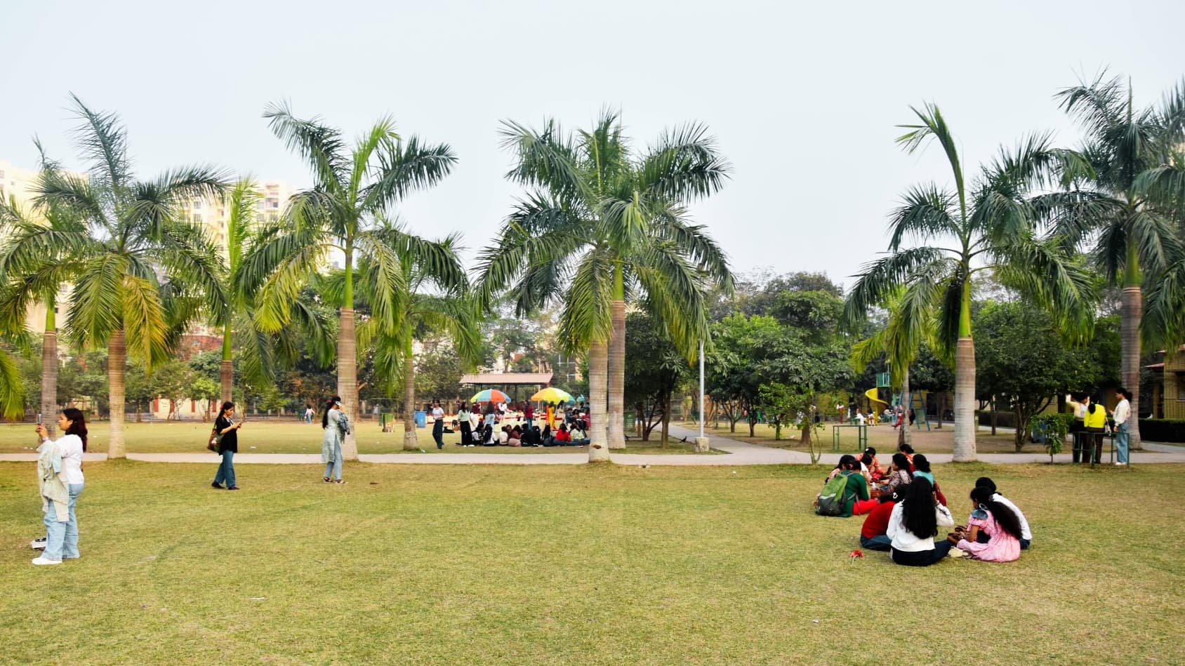 <p>Families and friends can picnic on the lush green grounds.</p>