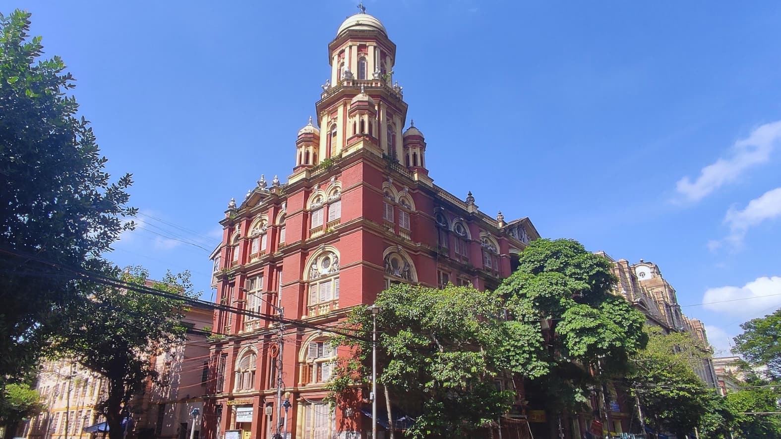 <p>Standard Life Assurance Building (Side View)</p>