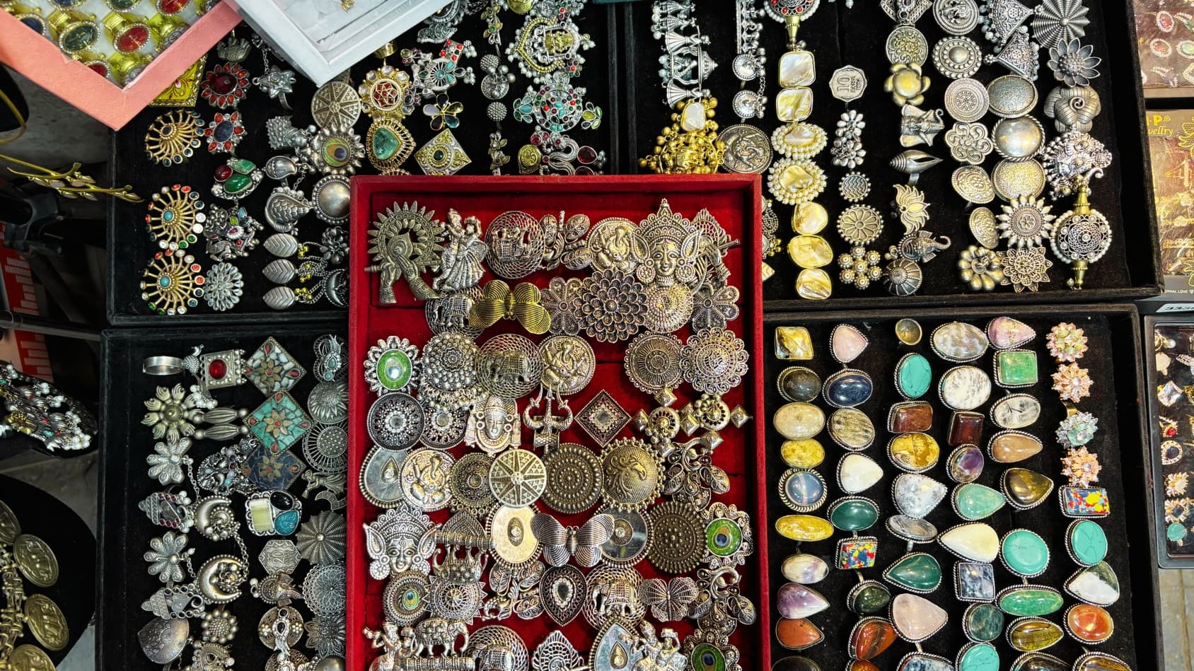 <p>Intricately crafted metal and oxidised rings.&nbsp;</p>