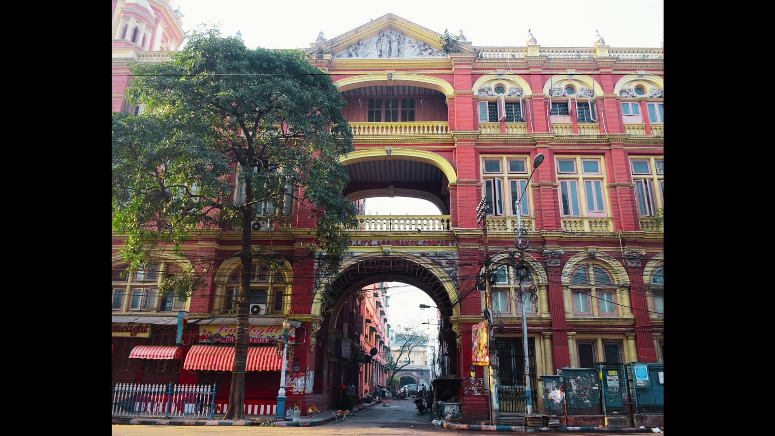 <p>Standard Life Assurance Building (Front View)</p>