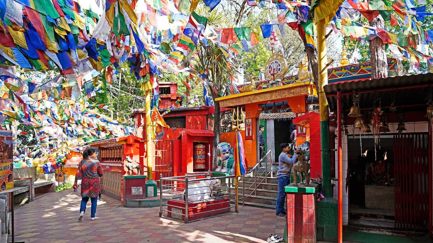 <p>The entrance to the Mahakal Temple. (Picture by Amitabha Gupta, Wikimedia Commons)</p>