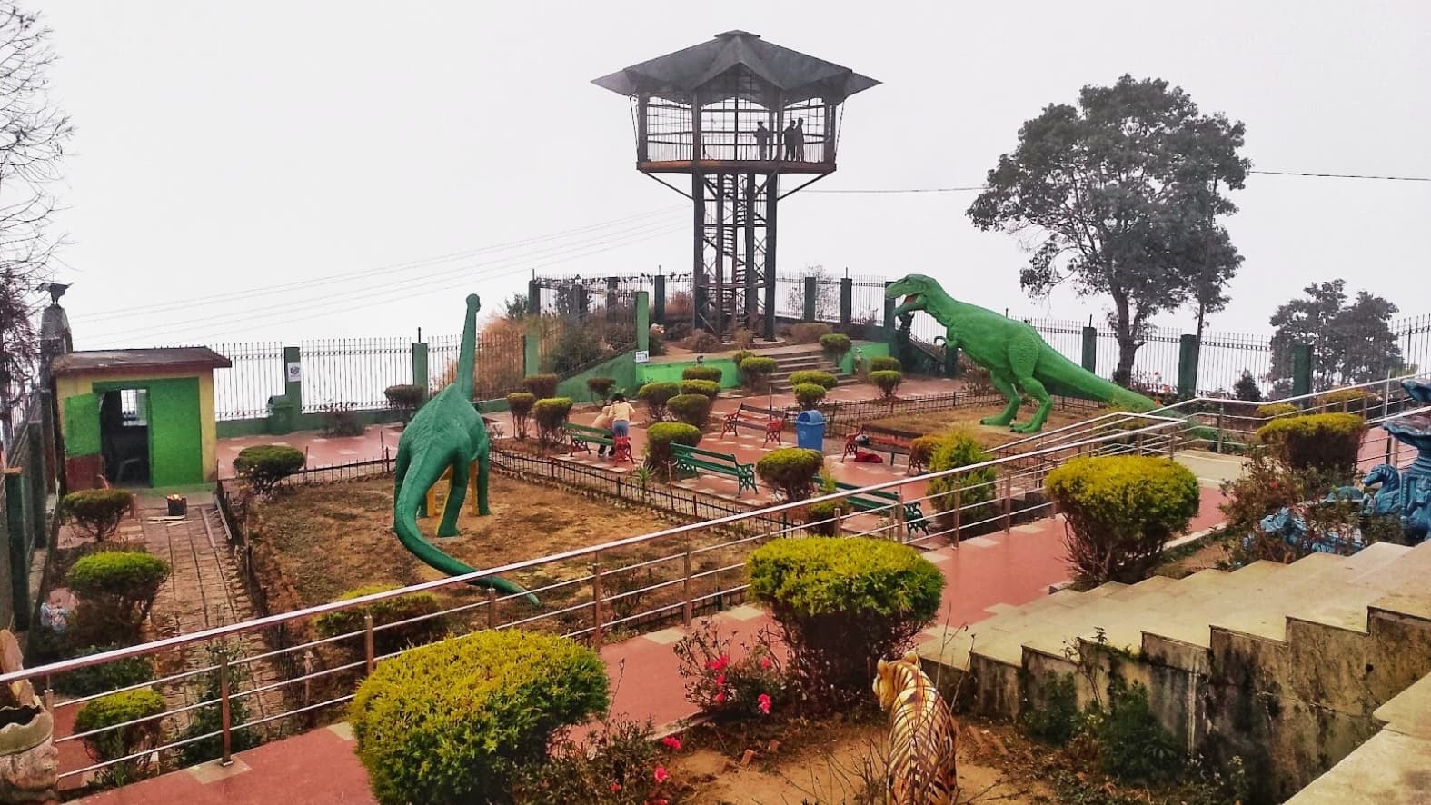 <p>Manicured gardens and a children’s play area make Eagle's Crag a relaxed, family-friendly spot. (Picture by Purav Pradhan)</p>