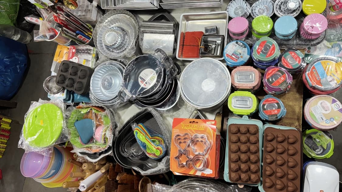 <p>A stall displaying all kinds of baking equipment.&nbsp;</p>