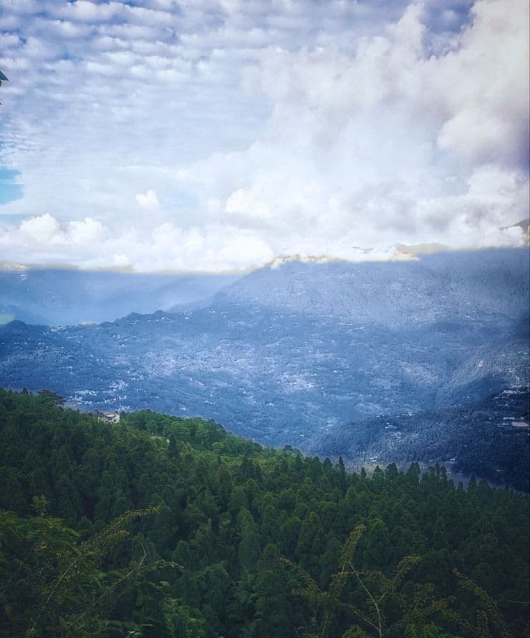 <p>Tinchuley Viewpoint provides a 360-degree panorama of the Himalayas, the Nathula and Jelep La passes. (Picture by Ronald Tamang)&nbsp;</p>