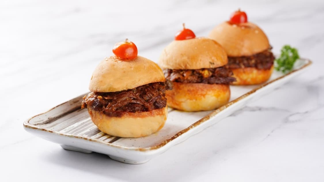 <p>Kosha mangsho slider</p>