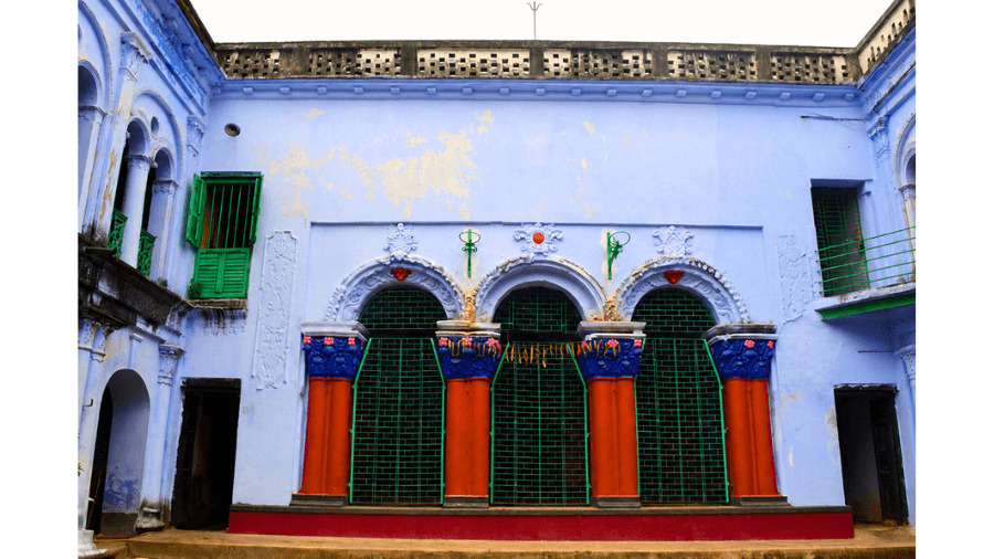 <p>The Thakur dalan of the Ranaghat Pal family. (Picture by: Amitabha Gupta)</p>