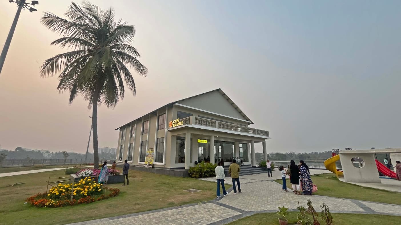 Café Ekante situated inside Sojannya Community Park. (All pictures by Suvendu Das)